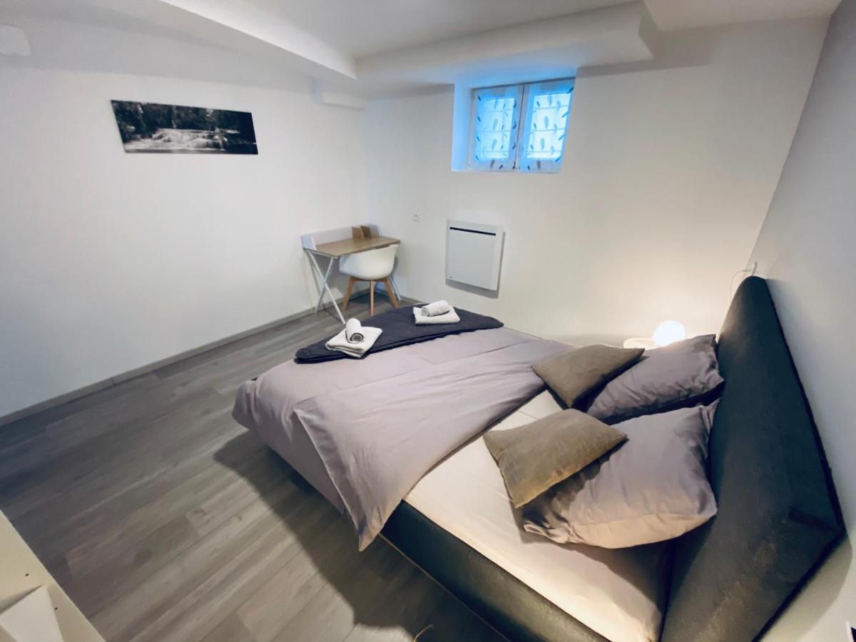 Toul Appartement Entier Avec Parking Prive Au Calme Cosy A Etage Avec Balcon Exteriör bild