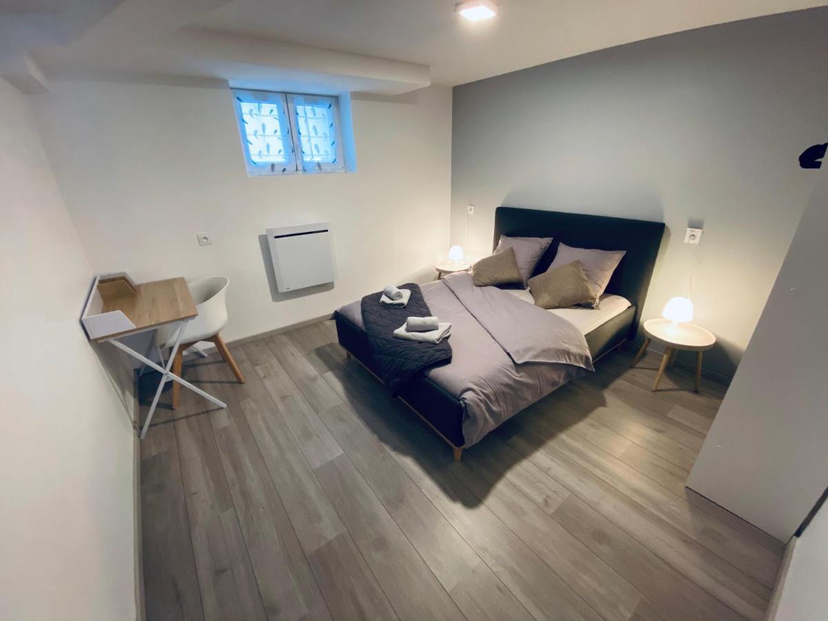 Toul Appartement Entier Avec Parking Prive Au Calme Cosy A Etage Avec Balcon Exteriör bild